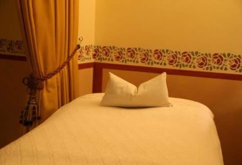 בית מלון כפרי Alpen Suite