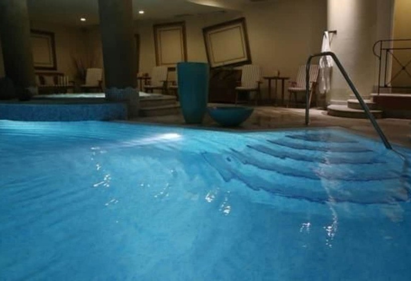 בית מלון כפרי Alpen Suite