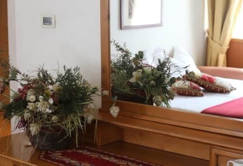 בית מלון כפרי Alpen Suite