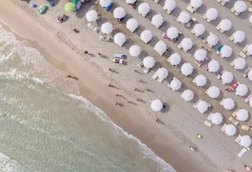 ホテル Amareclub Baia Dei Turchi Resort   Adults Only