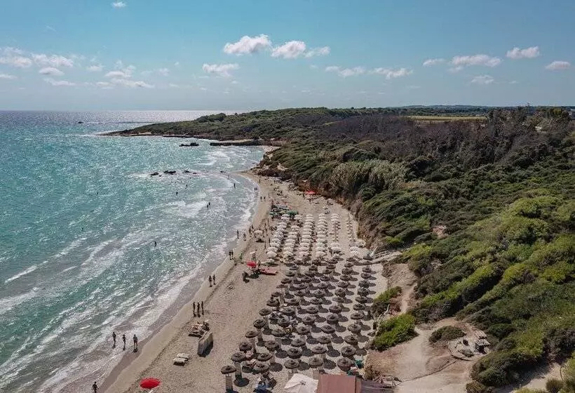 ホテル Amareclub Baia Dei Turchi Resort   Adults Only