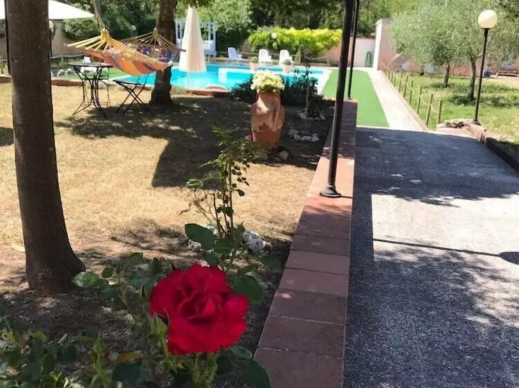 בית מלון כפרי Borgo Antico