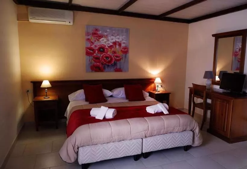 בית מלון כפרי Borgo Antico