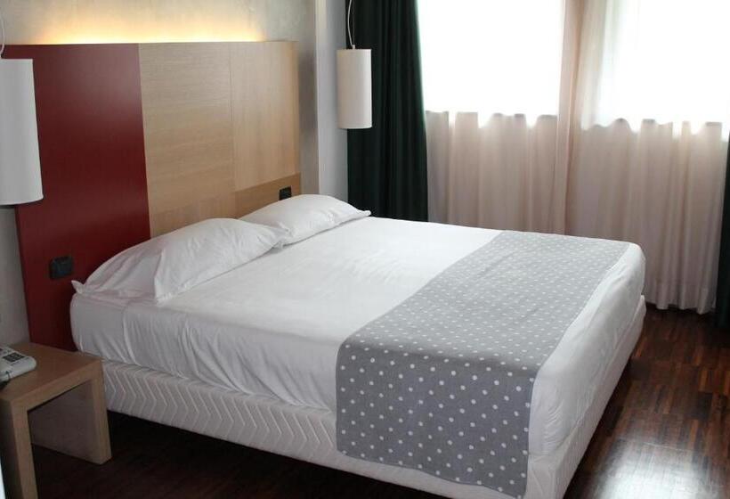 هتل Cascina Scova Resort