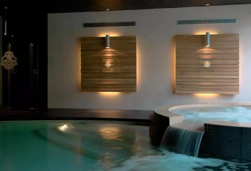 هتل Cascina Scova Resort