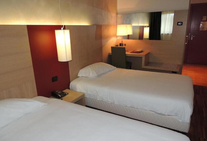 هتل Cascina Scova Resort