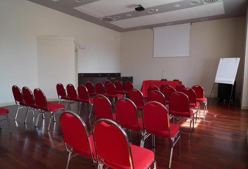 호텔 Cremona Palace