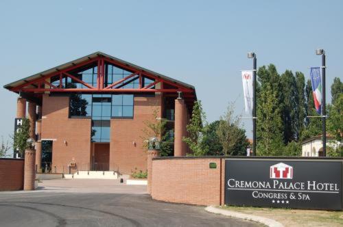 호텔 Cremona Palace