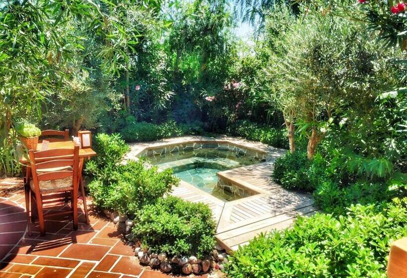 El Vino Hotel & Suites