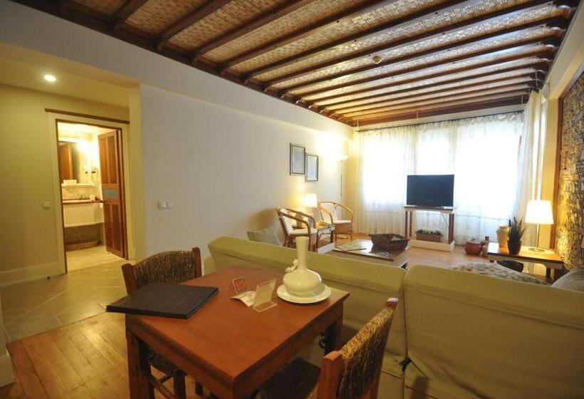 El Vino Hotel & Suites