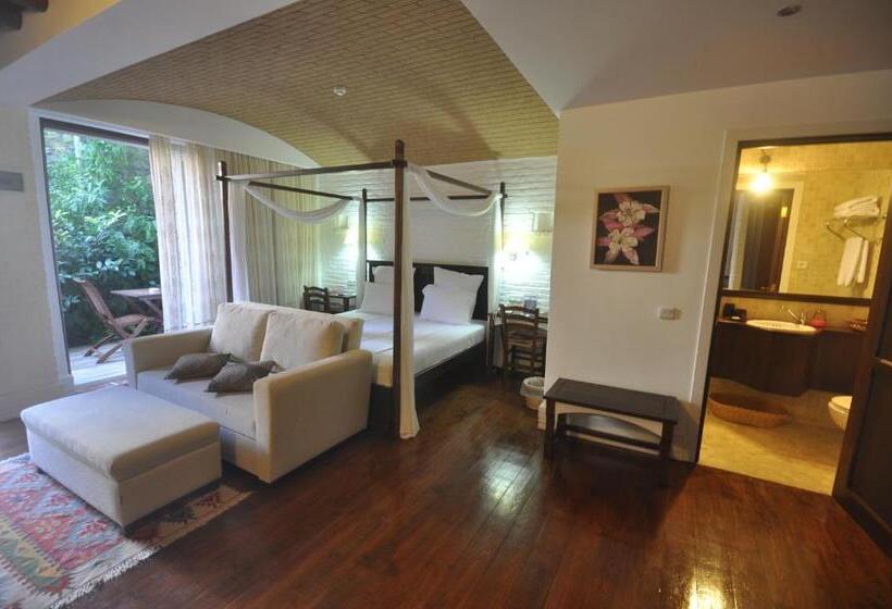 El Vino Hotel & Suites