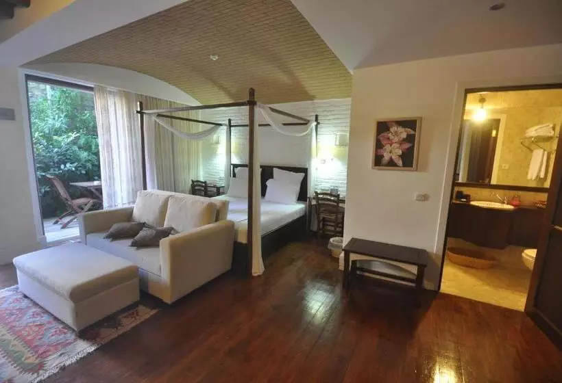 El Vino Hotel & Suites