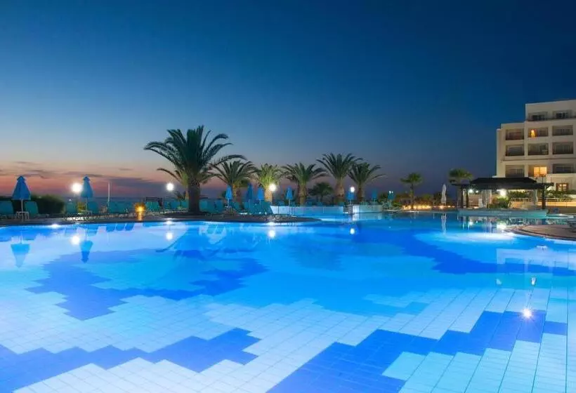 فندق Iberostar Waves Creta Panorama & Mare