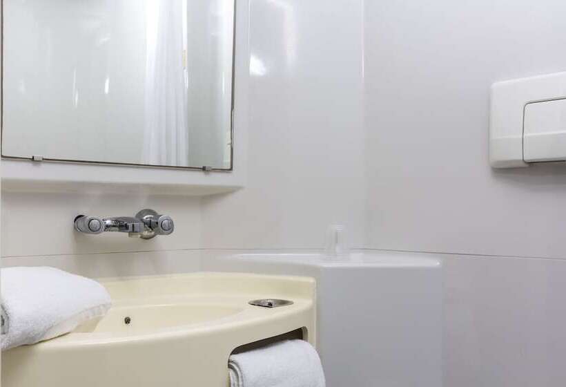 هتل Initial By Balladins Bethune