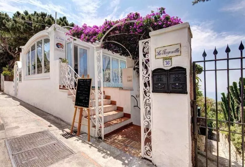 هتل La Reginella Capri