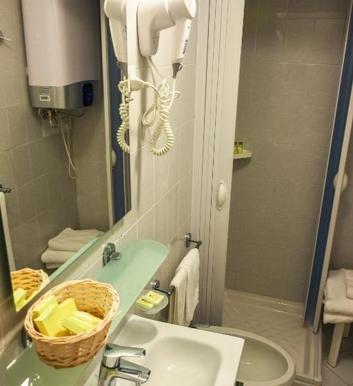 هتل La Reginella Capri