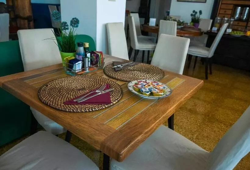 هتل La Reginella Capri