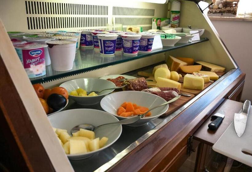 هتل La Reginella Capri