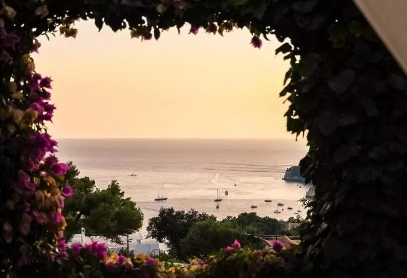 هتل La Reginella Capri