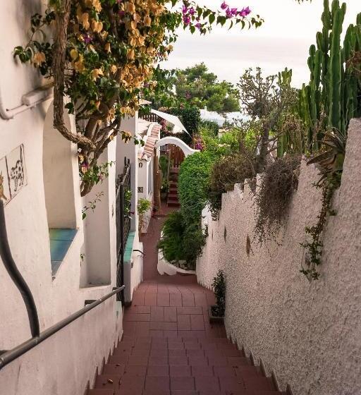 هتل La Reginella Capri