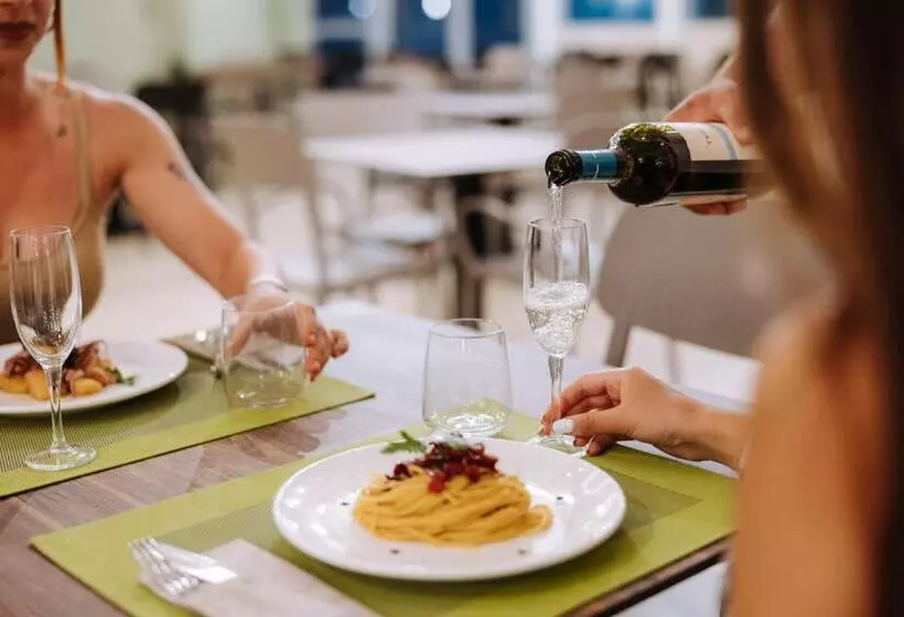 Отель Nicolaus Club Magna Grecia