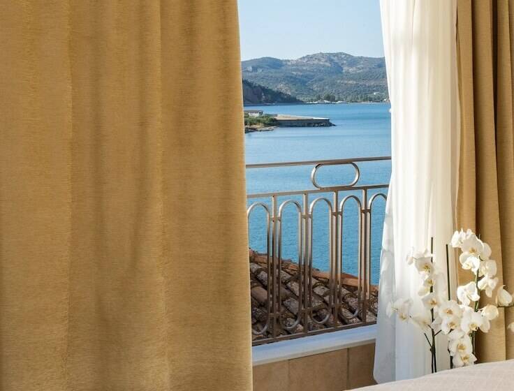 בית מלון כפרי Pantheon City