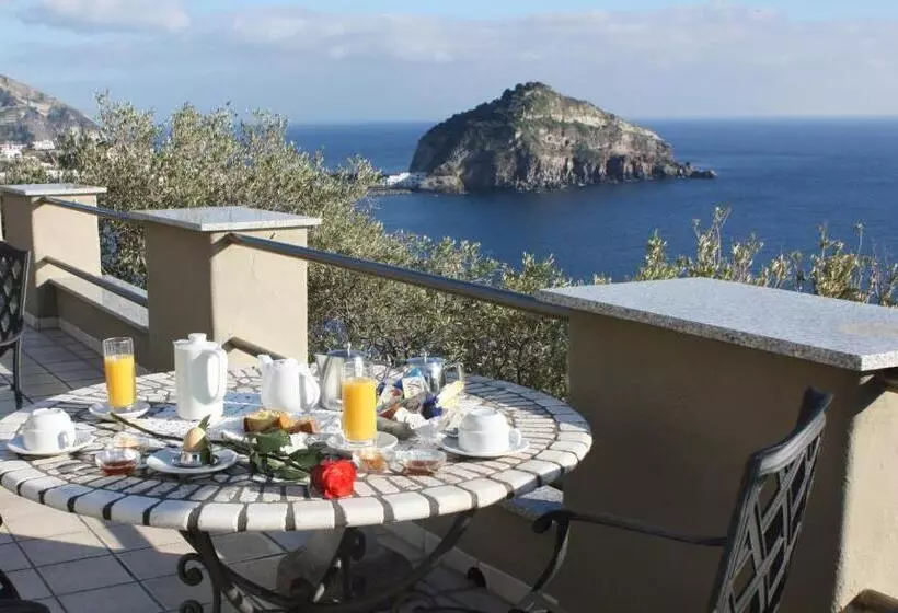 Otel Punta Chiarito Resort