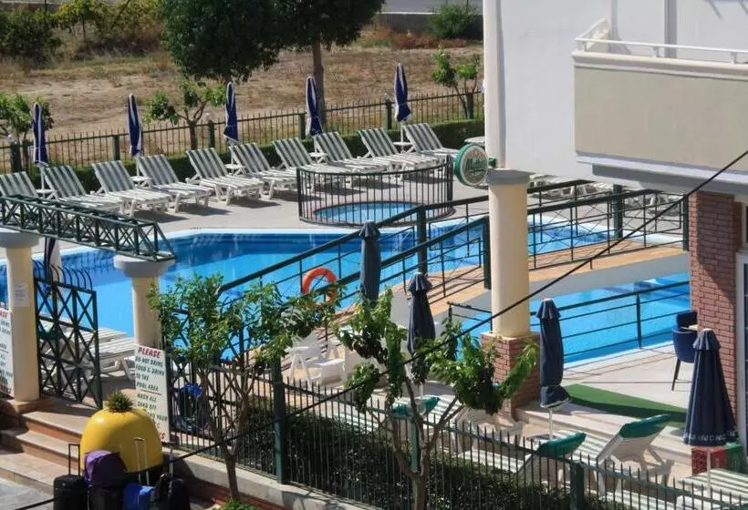 Hotel Skoufezis Studios