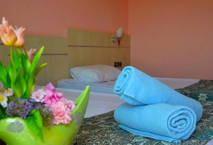 Отель Sunbeach Hill