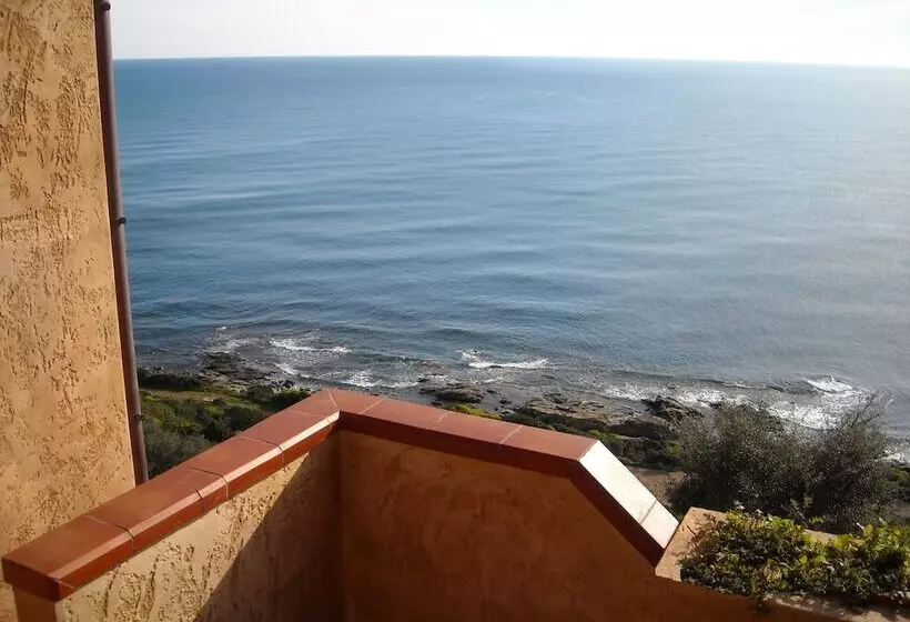 Отель Villaggio Porto Corallo