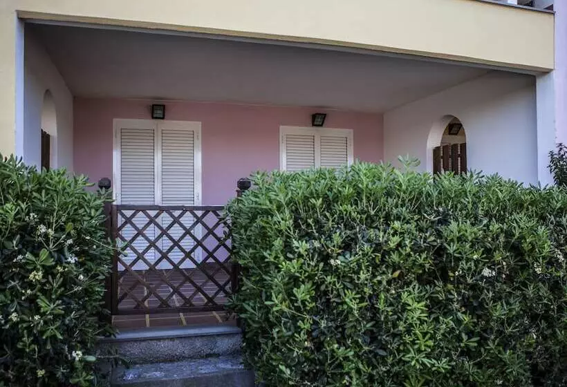 Отель Vrclub   Villa Ridente Residence