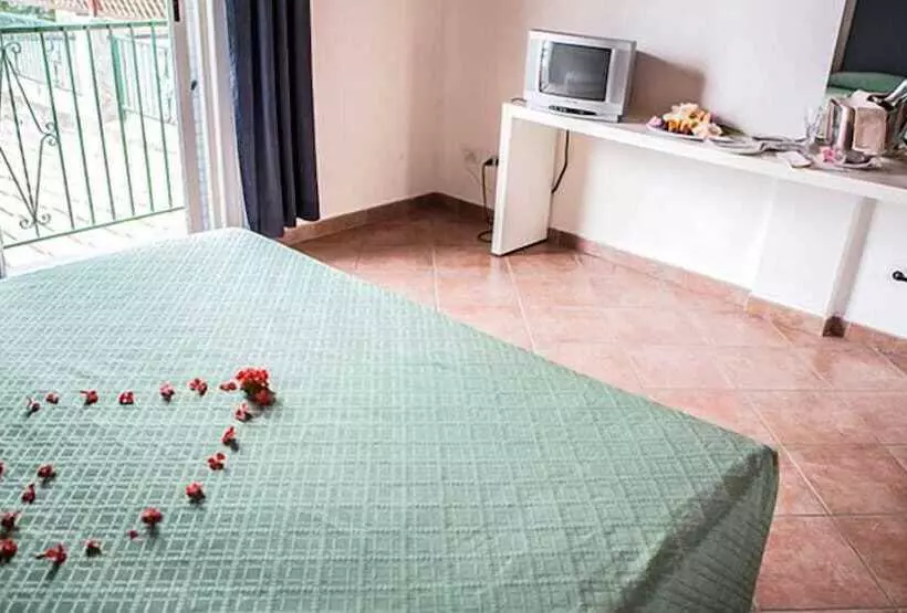 Отель Vrclub   Villa Ridente Residence