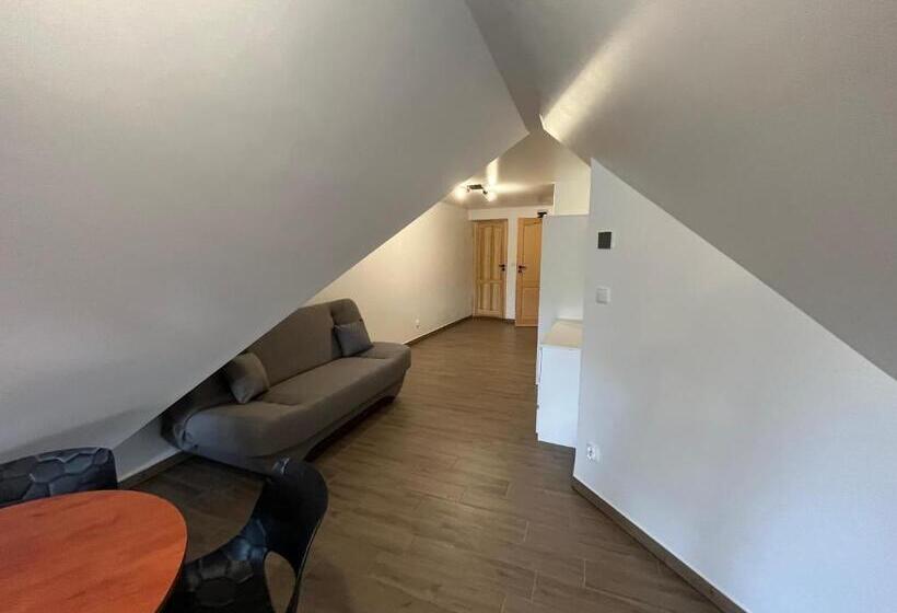 پانسیون Willa Modra