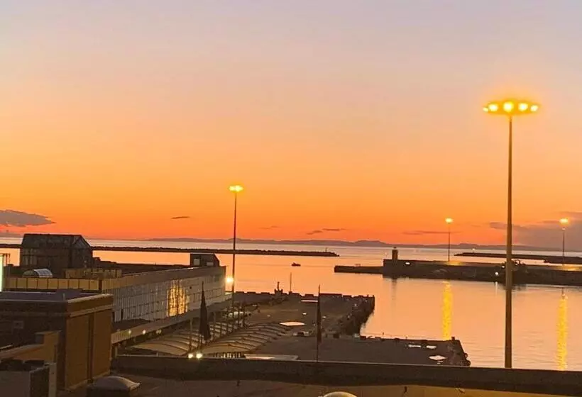 تختخواب و صبحانه Flavì