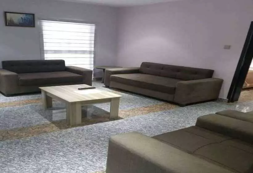 Royal Park Hotel And Suites