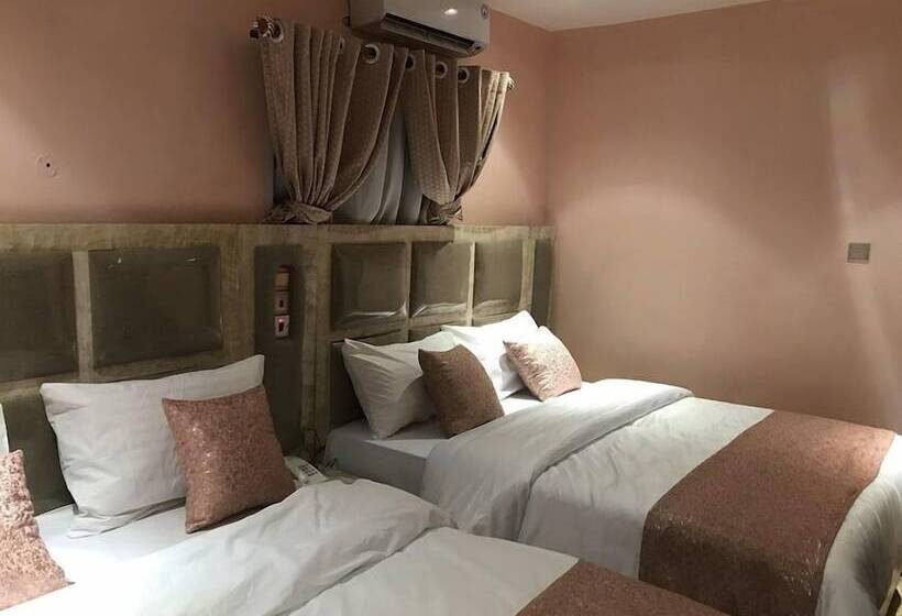 Royal Park Hotel And Suites