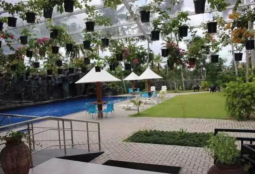 هتل K&k Country Resort