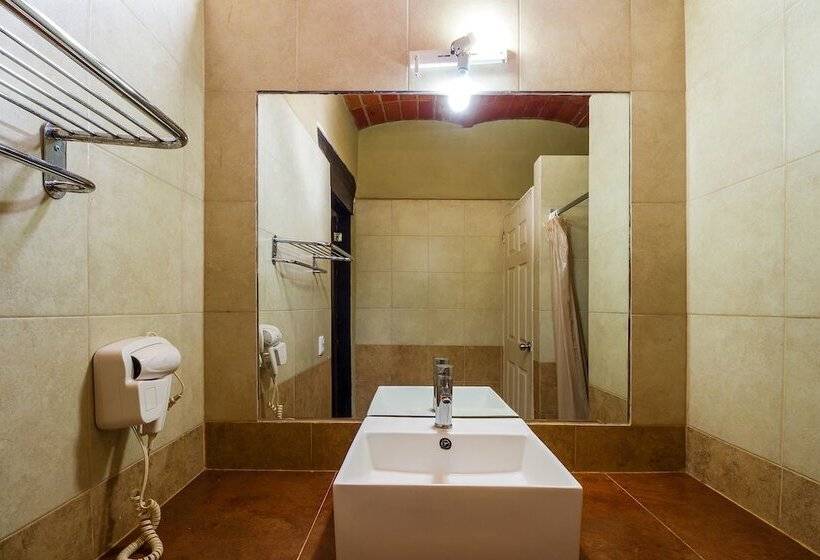 교외 호텔 Hacienda Coyotes