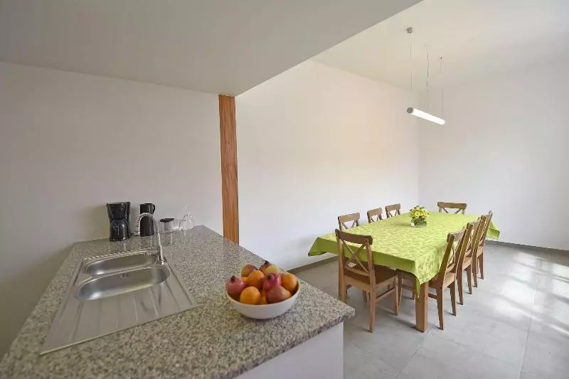 پانسیون Casa Da Baía Guest House