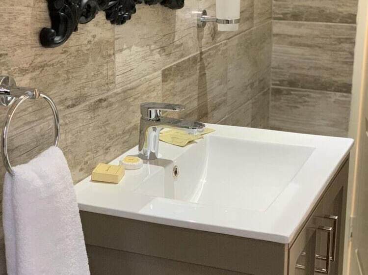 Пансион La Fiato Luxury Lodge