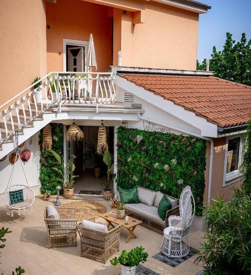 بنسيون Villa Nada