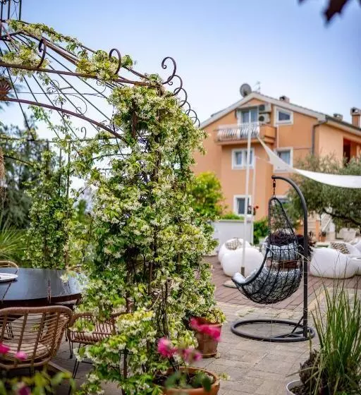 ペンション Villa Nada