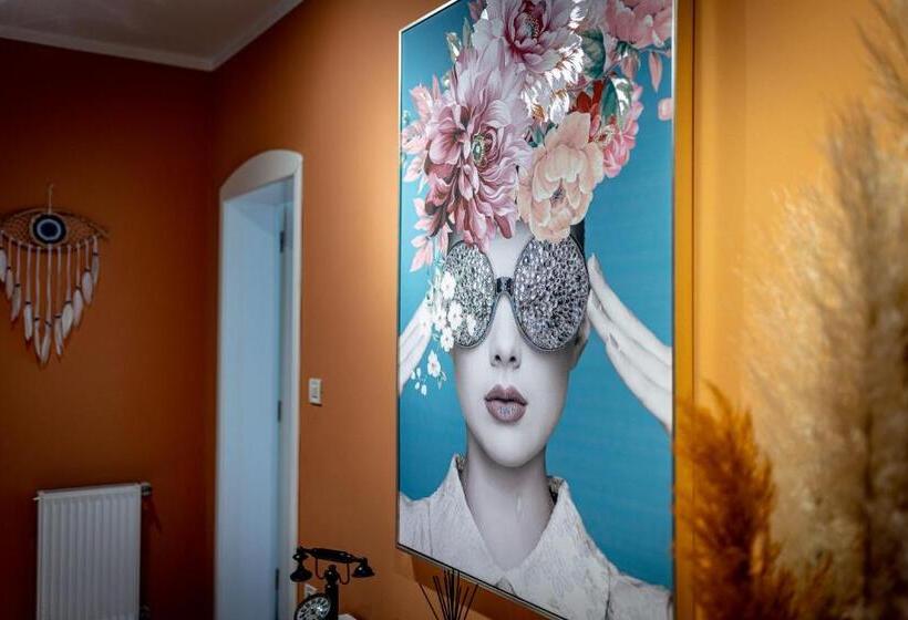 بنسيون Villa Nada