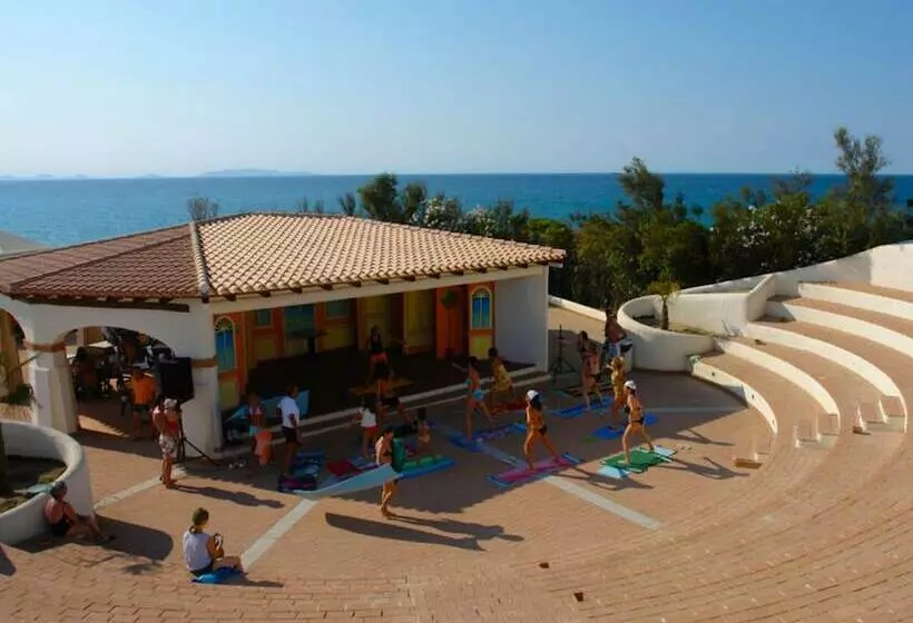اقامتگاه Golfo Dell Asinara Beach Club