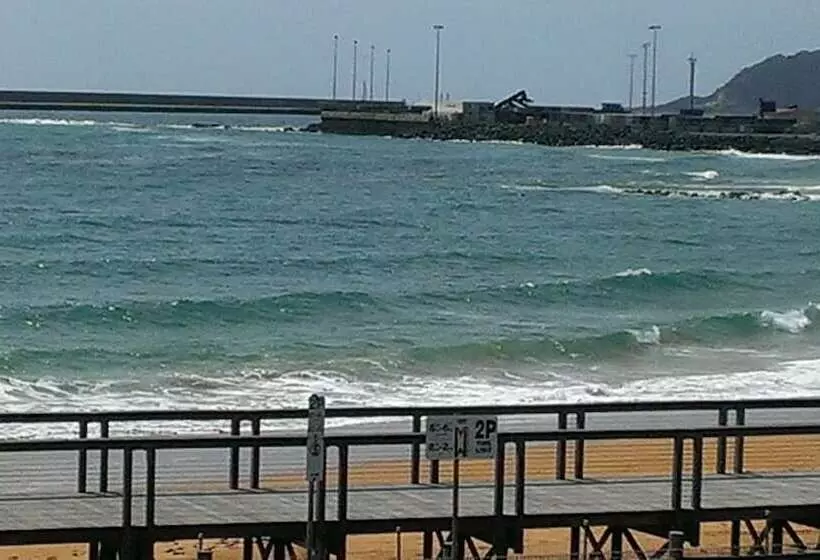 Hotelli Burnie By The Bay Apartments