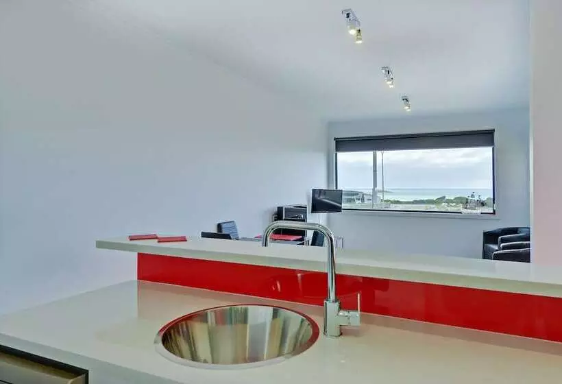 Hotelli Burnie By The Bay Apartments