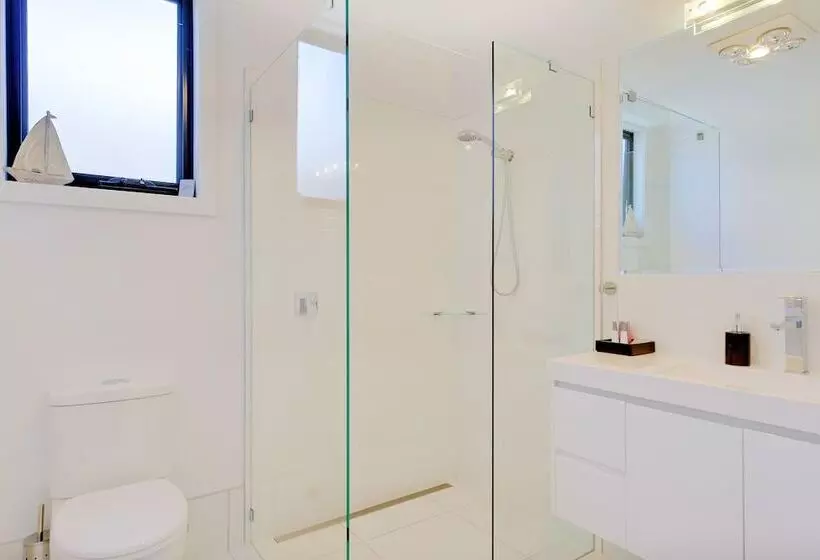 Hotelli Burnie By The Bay Apartments