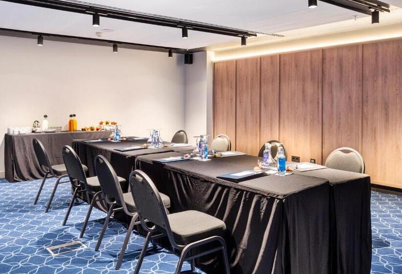 هتل Eurostars Guadalquivir