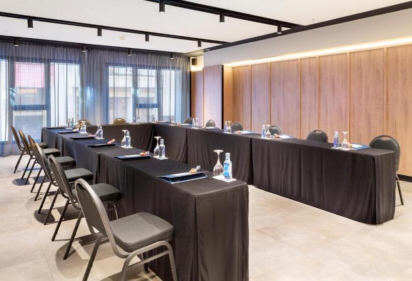 هتل Eurostars Guadalquivir