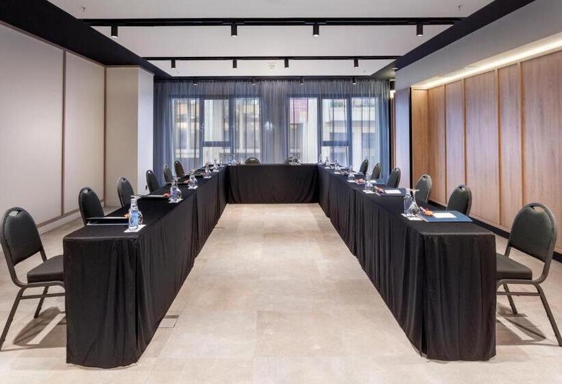 هتل Eurostars Guadalquivir